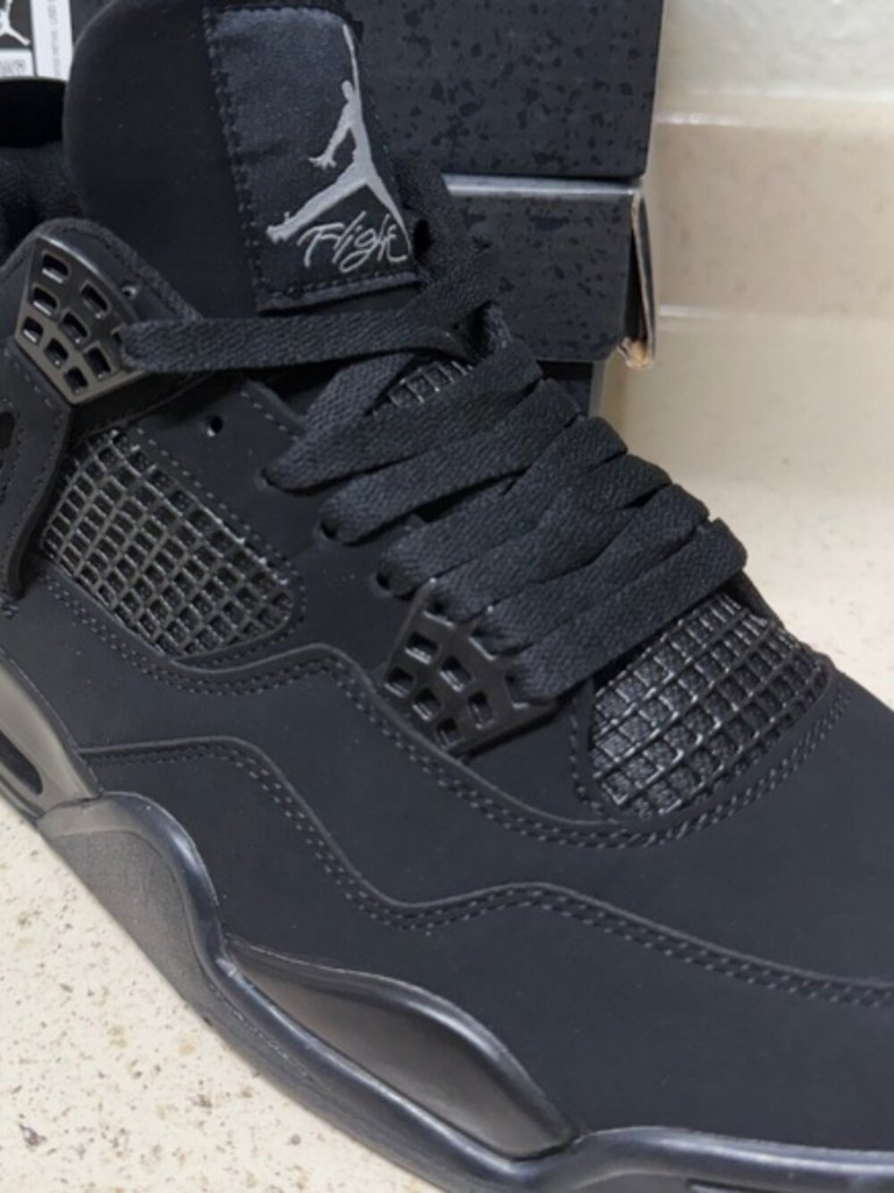 Air Jordan 4 Retro (Black Cat) 2025